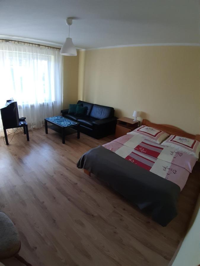 Villa Dom Mlodosci, Augustów Extérieur photo
