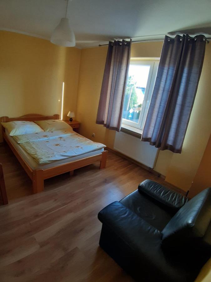 Villa Dom Mlodosci, Augustów Extérieur photo